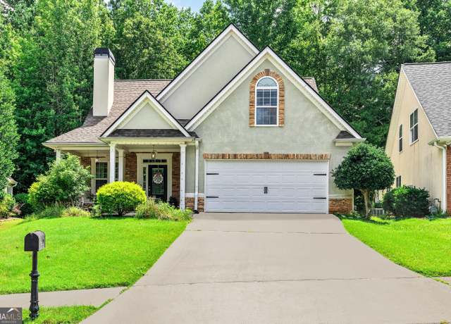 Property at 10 Fenway Ct, Newnan, GA 30265, 3 beds, 2.5 baths