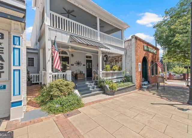 Property at 10 East Washington St, Newnan, GA 30263, 2 beds, 3 baths