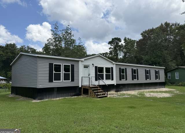 Property at 223 Pelican Rd, Woodbine, GA 31569, 4 beds, 3 baths