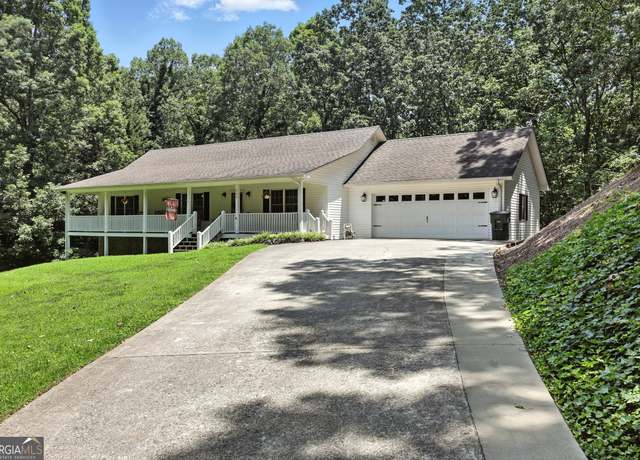 Property at 200 Forest St, Cornelia, GA 30531, 3 beds, 3 baths