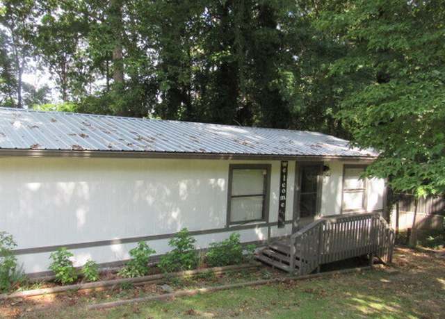 Property at 544 Lakeside Trl, Martin, GA 30557, 3 beds, 2 baths