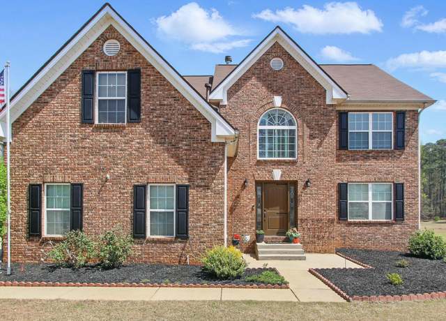Property at 81 Maple Creek Dr, Newnan, GA 30263, 5 beds, 3 baths