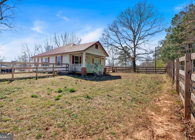 Property at 5700 Mount Zion Rd, Waco, GA 30182, 2 beds, 1.5 baths