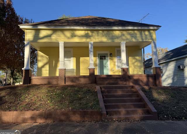 Property at 304 4th St, Manchester, GA 31816, 2 beds, 2 baths