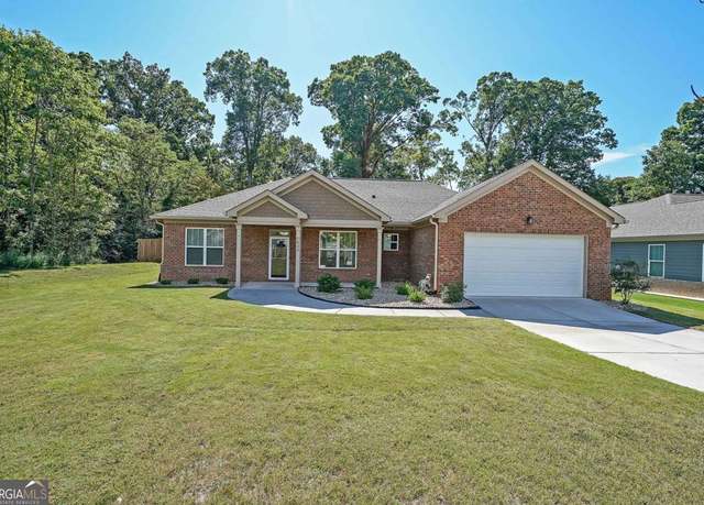 Property at 686 Stark St, Lawrenceville, GA 30046, 3 beds, 2 baths