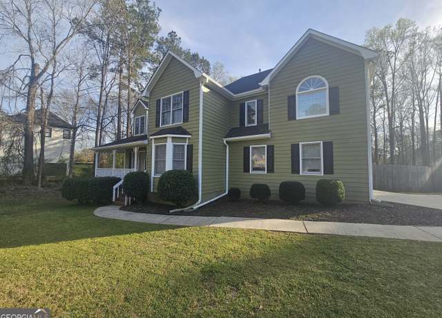 Property at 24 Springfield Dr, Newnan, GA 30265, 3 beds, 2.5 baths