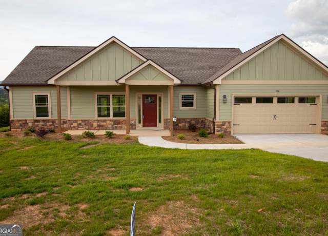 Property at 208 Hunts Ridge Dr, Cleveland, GA 30528, 3 beds, 2 baths