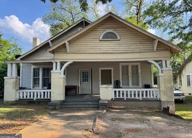 Property at 600 W Lincoln Ave, Albany, GA 31701, 3 beds, 2 baths