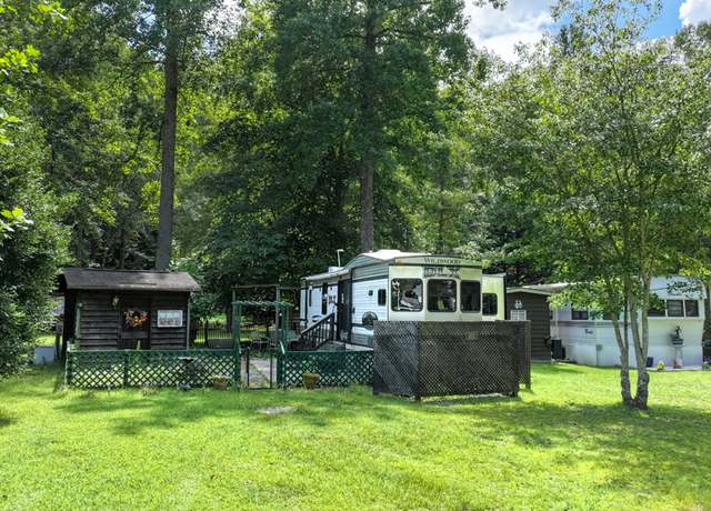 Property at 552 LOT 47 Riverside Dr, Cleveland, GA 30528, 2 beds, 1 bath