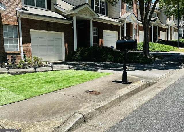 Property at 2567 Laurel Cir NW, Atlanta, GA 30311, 2 beds, 2.5 baths