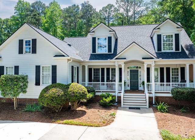 Property at 60 South Shore Dr, Newnan, GA 30263, 3 beds, 3 baths