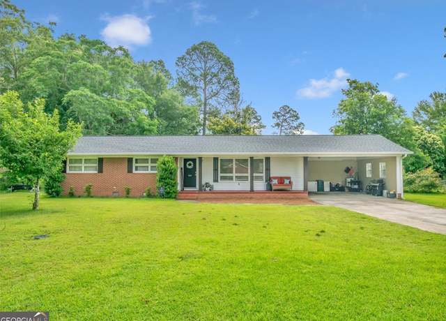 Property at 820 Glenwood Ave, Perry, GA 31069, 3 beds, 2 baths