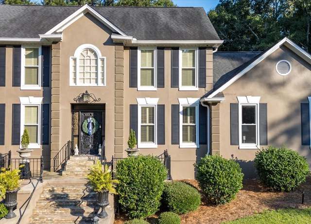 Property at 1183 Saint Andrews Dr, Macon, GA 31210, 5 beds, 4.5 baths
