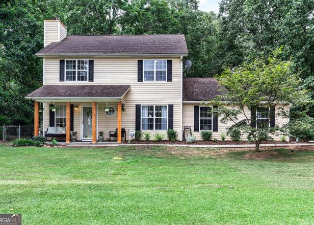 Property at 40 Austin Woods Dr, Senoia, GA 30276, 3 beds, 2.5 baths