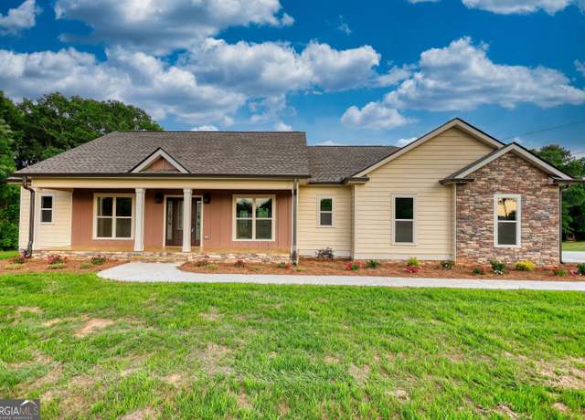 Property at 2941 Old Buckhead Rd, Madison, GA 30650, 3 beds, 2 baths