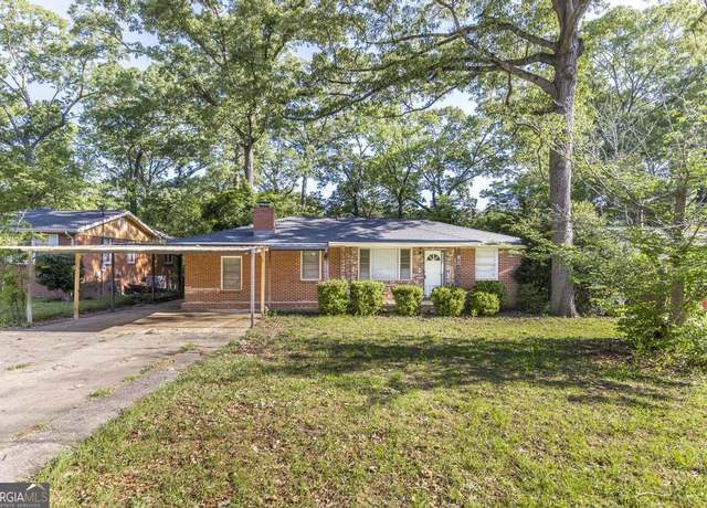 Property at 116 Lincoln St, Warner Robins, GA 31088, 3 beds, 1.5 baths