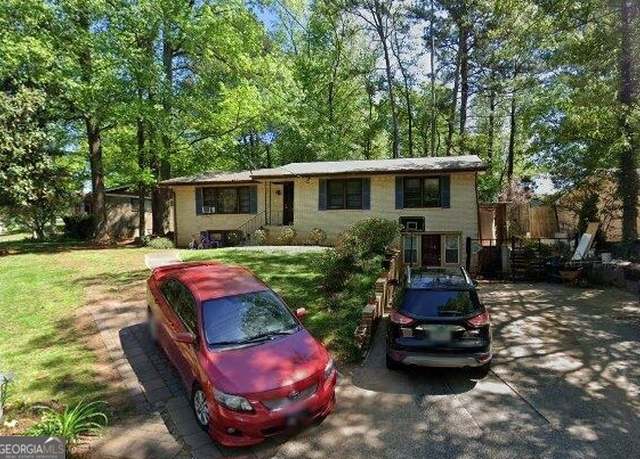 Property at 1071 Ponderosa Park Dr, Forest Park, GA 30297, 6 beds, 3 baths