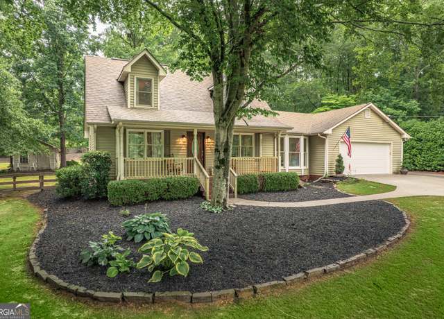 Property at 4080 Derby Dr, Cumming, GA 30040, 3 beds, 2 baths