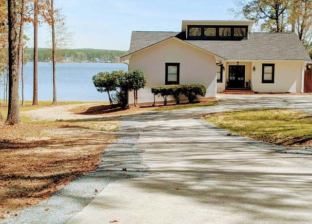 Property at 211/213 Lakecrest Dr NE, Milledgeville, GA 31061, 4 beds, 4 baths