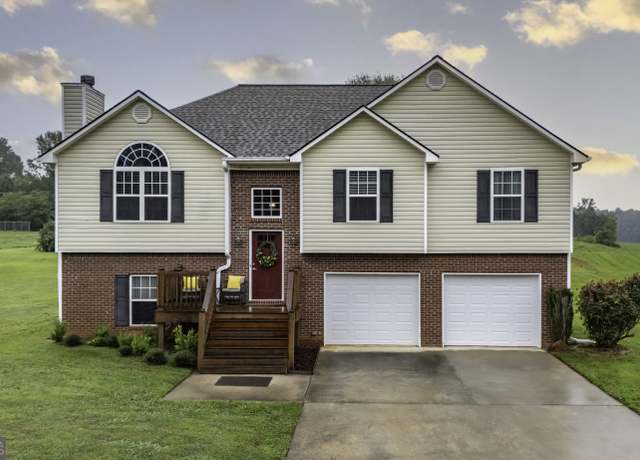 Property at 300 Melanie Ct, Bowdon, GA 30108, 4 beds, 3 baths