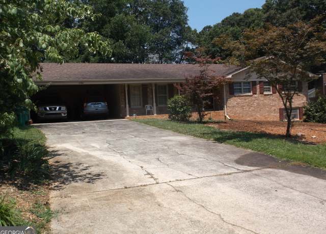 Property at 1108 Evelyn Ln SW, Lilburn, GA 30047, 5 beds, 2 baths