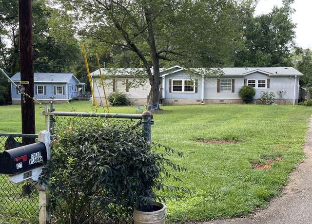 Property at 127 Cherokee Dr, Jackson, GA 30233, 3 beds, 2 baths