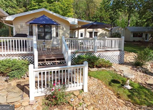 Property at 401 Mountain Rivers Rd, Mineral Bluff, GA 30559, 3 beds, 3 baths