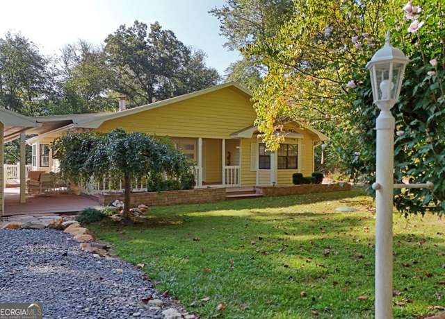 Property at 401 Mountain Rivers Rd, Mineral Bluff, GA 30559, 3 beds, 3 baths
