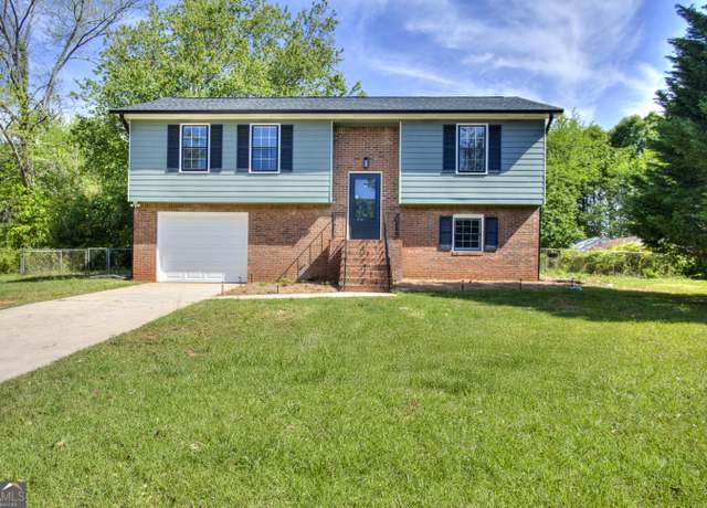 Property at 130 Belmont Farms Dr, Ellenwood, GA 30294, 4 beds, 2 baths