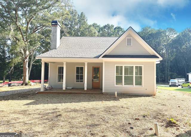 Property at 679 College Dr, Madison, GA 30650, 4 beds, 3 baths
