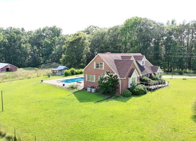 Property at 4494 Anderson Hwy, Hartwell, GA 30643, 4 beds, 2.5 baths