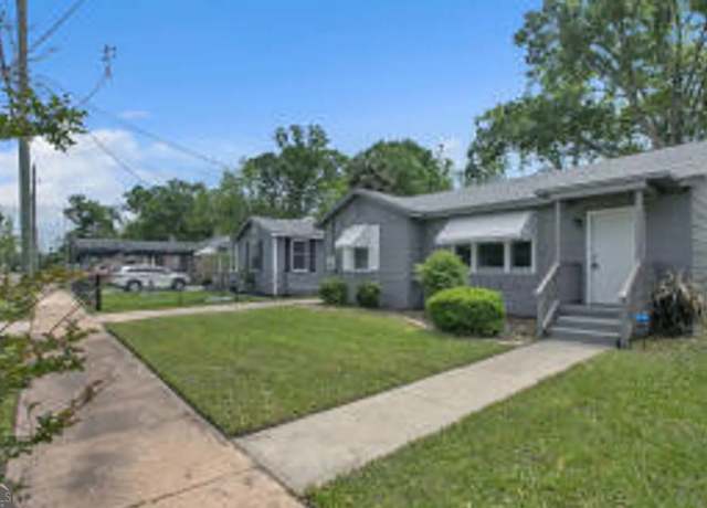 Property at 1530 W 10th St, Jacksonville, FL 32209, 3 beds, 2 baths