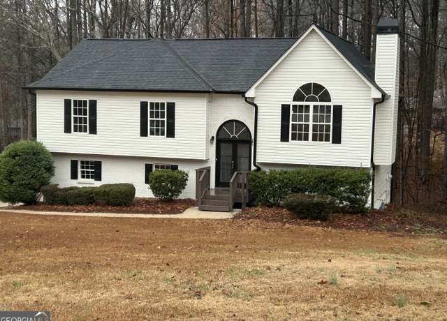Property at 4912 Saint Johns Dr, Douglasville, GA 30135, 4 beds, 3 baths