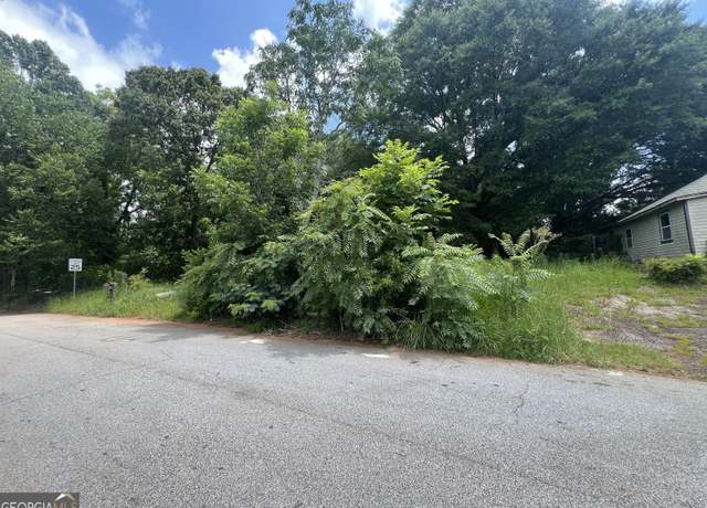 Property at 754 Scales St, Griffin, GA 30224