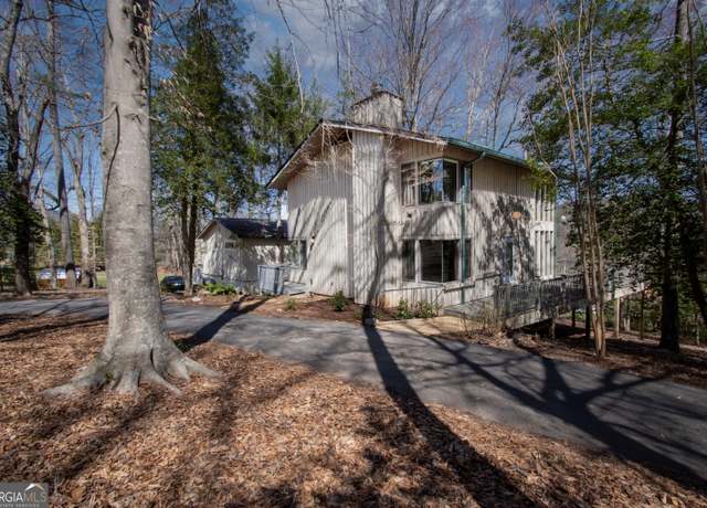 Property at 43 Hitchcock St, Murphy, NC 28906, 4 beds, 3 baths