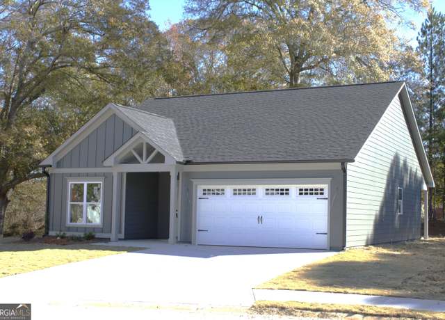 Property at 123 Fairview Sta, Hartwell, GA 30643, 3 beds, 2 baths