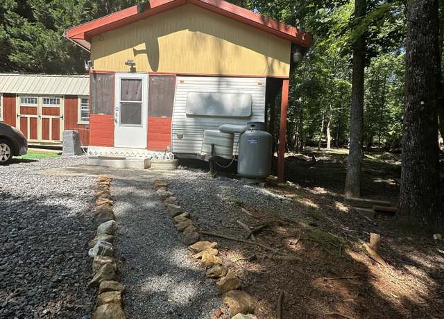 Property at 30 26th St, Ellijay, GA 30540, 1 bed, 1 bath