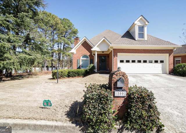 Property at 1800 Stockton Walk Ln, Snellville, GA 30078, 3 beds, 2 baths
