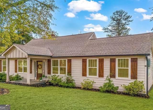 Property at 68 Hayes St, Toccoa, GA 30577, 3 beds, 2 baths