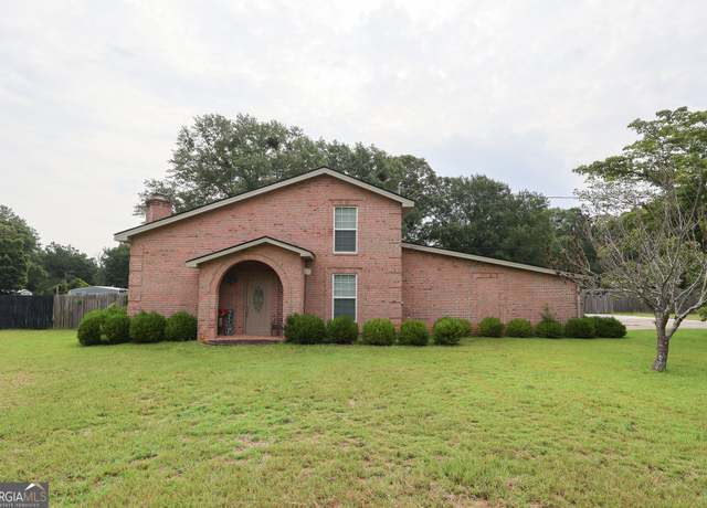 Property at 110 Mack Ln, Warner Robins, GA 31088, 3 beds, 2 baths
