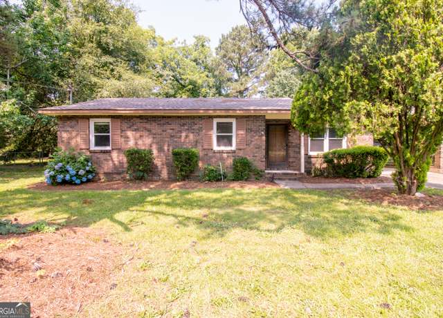 Property at 131 Elaine Dr, Warner Robins, GA 31088, 3 beds, 2 baths