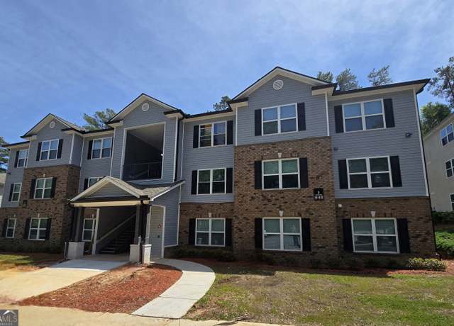 Property at 3202 Fairington Village Dr, Lithonia, GA 30038, 3 beds, 2 baths