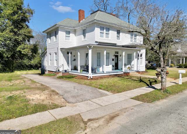 Property at 76 College St, Mcdonough, GA 30253, 5 beds, 3 baths