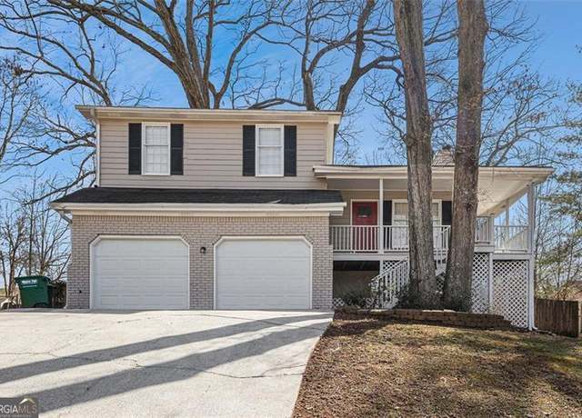 Property at 3822 Holland Dr, Snellville, GA 30039, 3 beds, 2 baths