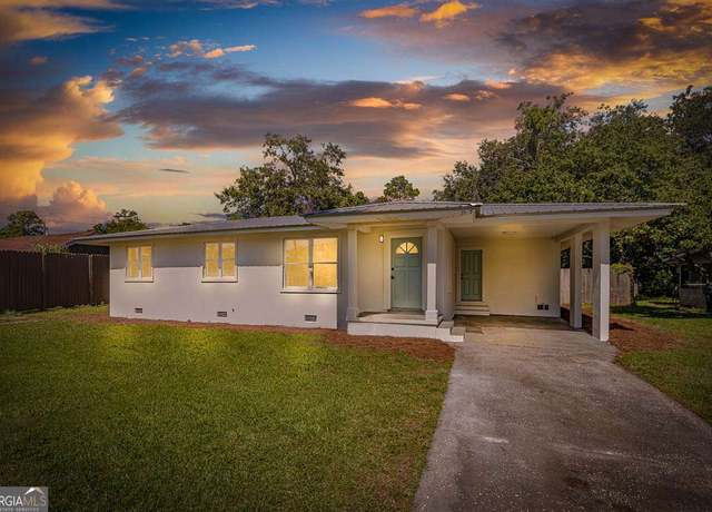 Property at 3207 Rosewood Ave, Brunswick, GA 31520, 4 beds, 3 baths