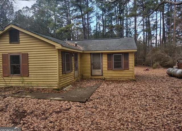 Property at 360 NE Glenn Rd, Conyers, GA 30013, 3 beds, 1 bath