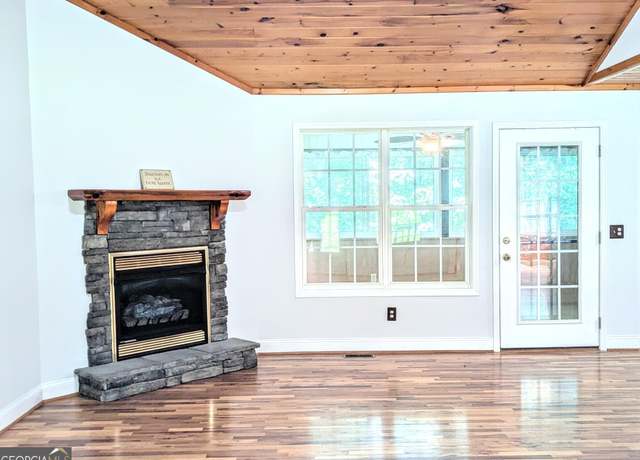 Property at 127 Poplar Mill Rd, Demorest, GA 30535, 3 beds, 2 baths