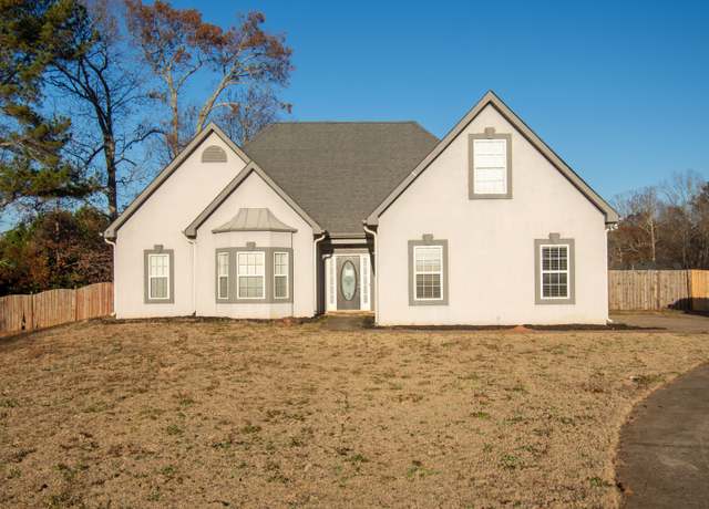 Property at 609 Alyssa Ct, Locust Grove, GA 30248, 3 beds, 2 baths