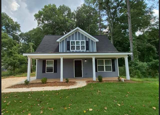 Property at 1407 S Broad St, Monroe, GA 30655, 4 beds, 3 baths