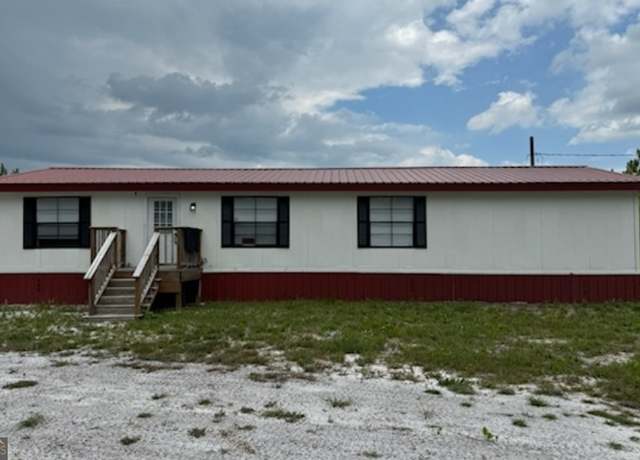 Property at 491 Boulevard St, Folkston, GA 31537, 3 beds, 2 baths